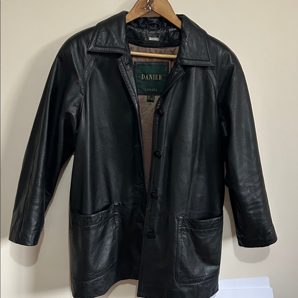 Vintage Danier genuine leather jacket women size 4-6